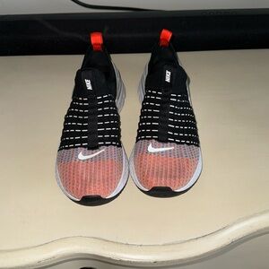 Women’s/men’s Nike phanto